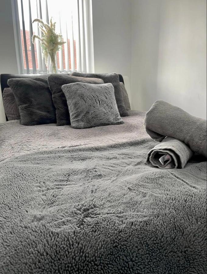 2 Bed Apartment In Bham City Centre W Parking Бирмингем Экстерьер фото
